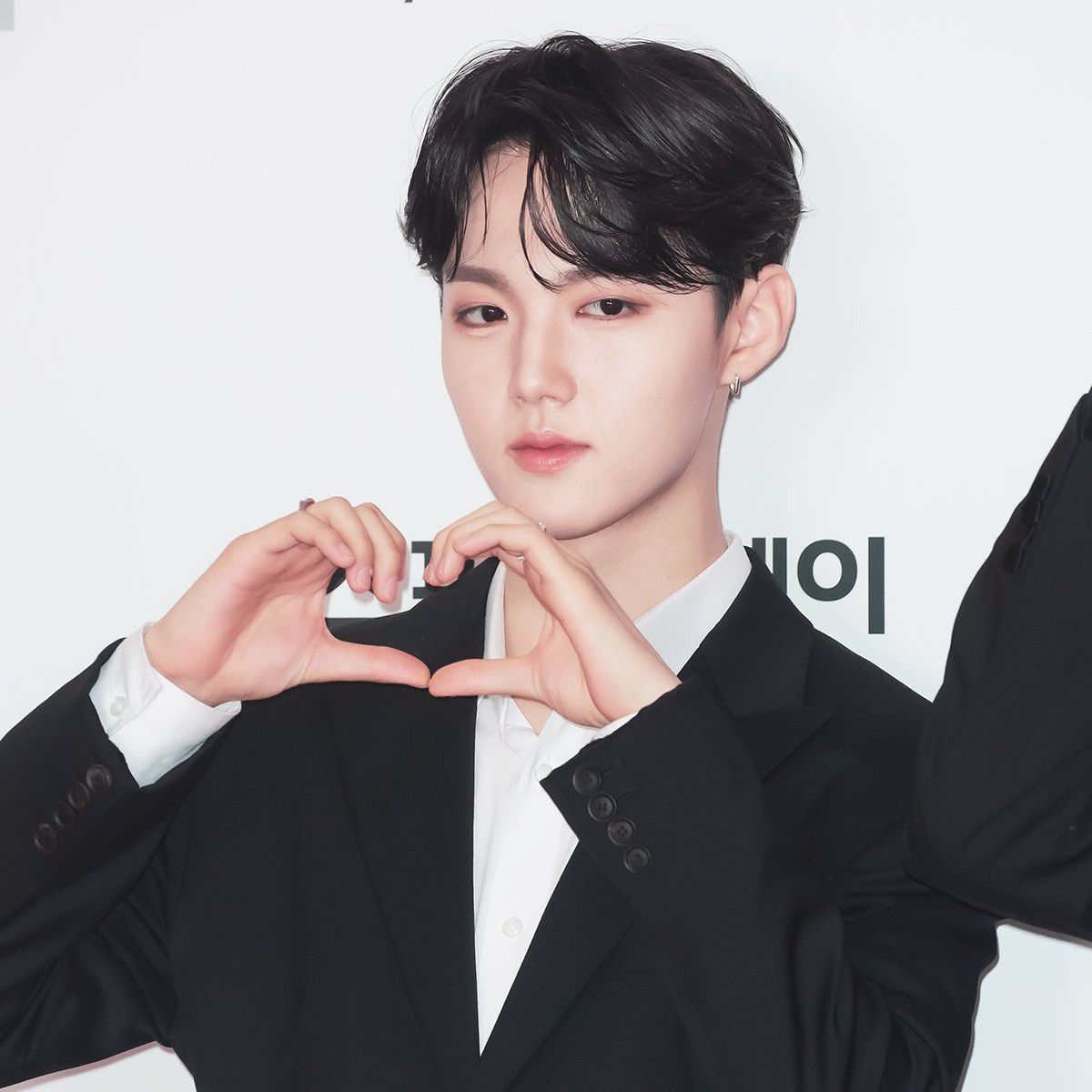 A moment captured by Doyoung (TREASURE)'s fan