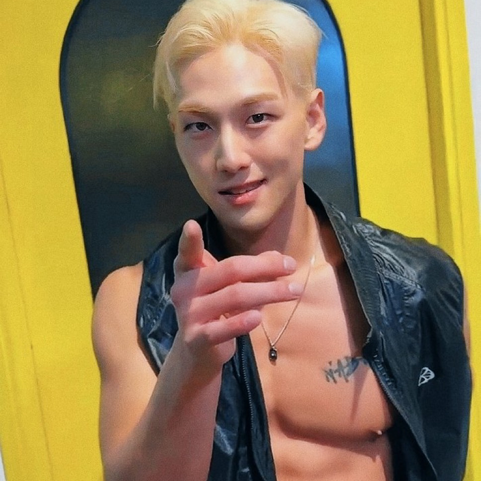 Behind-the-scenes cut of Baekho