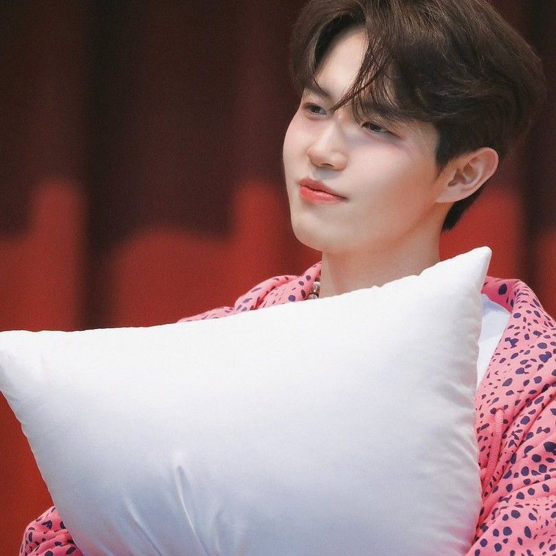 Foto terbaru Kim Jaehwan