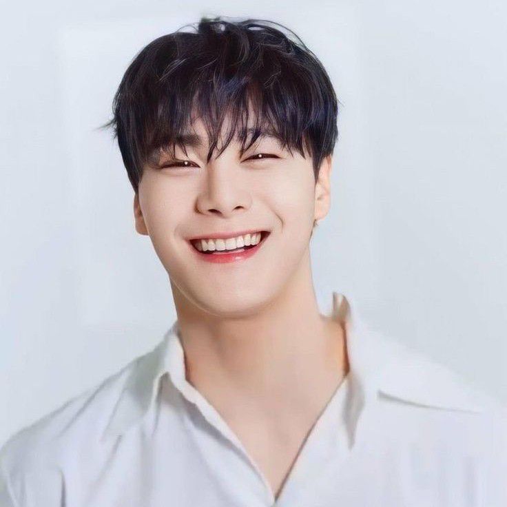 A moment captured by Moonbin (ASTRO)'s fan