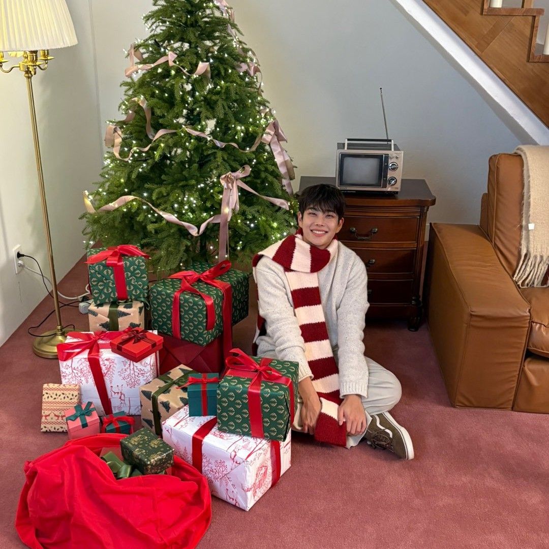 Behind-the-scenes cut of MJ (ASTRO)