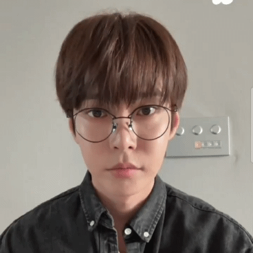 Foto aktivitas terbaru Doyoung (NCT 127)