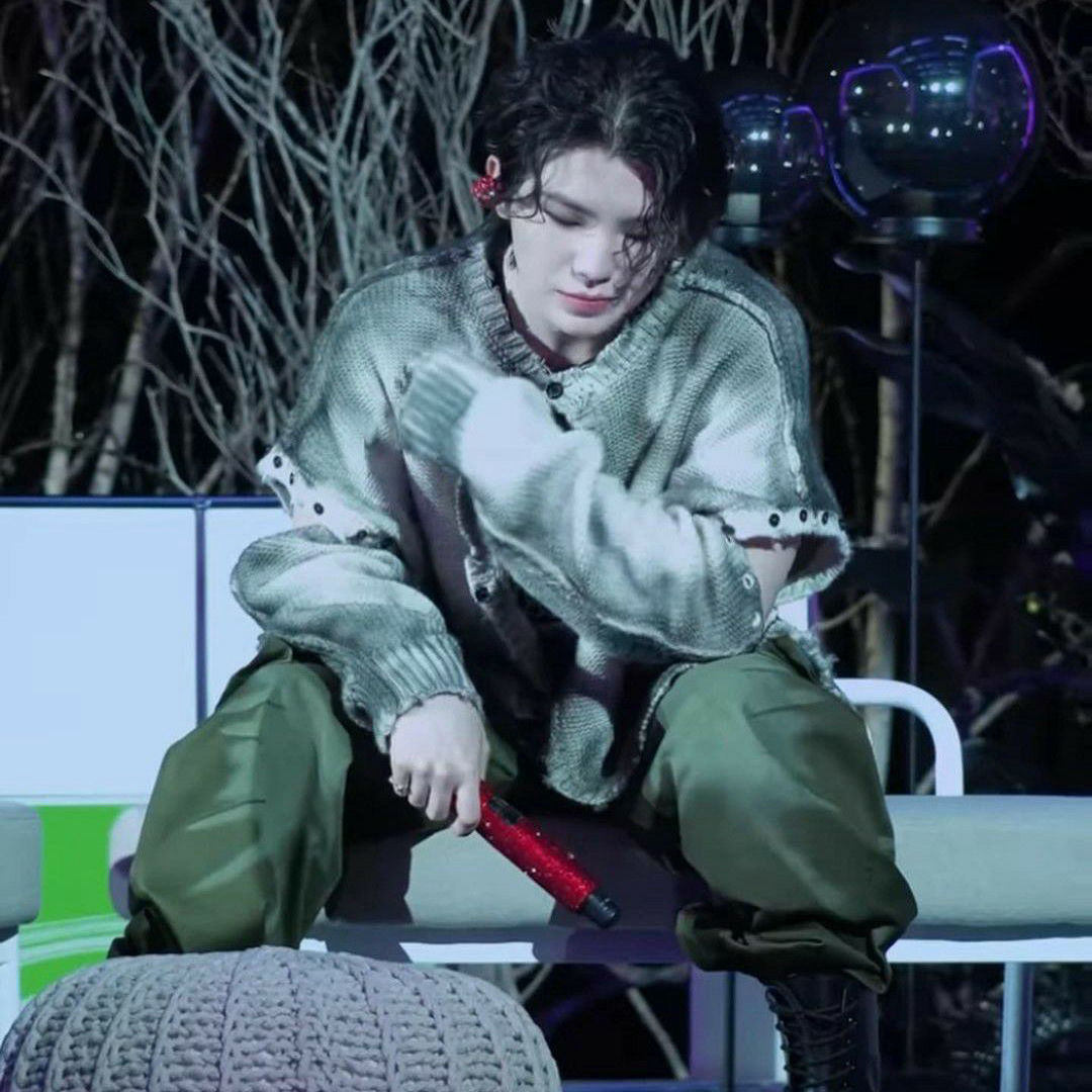 A moment captured by Woozi (SEVENTEEN)'s fan