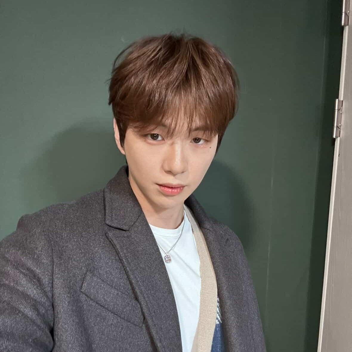 강다니엘 최근 활동샷