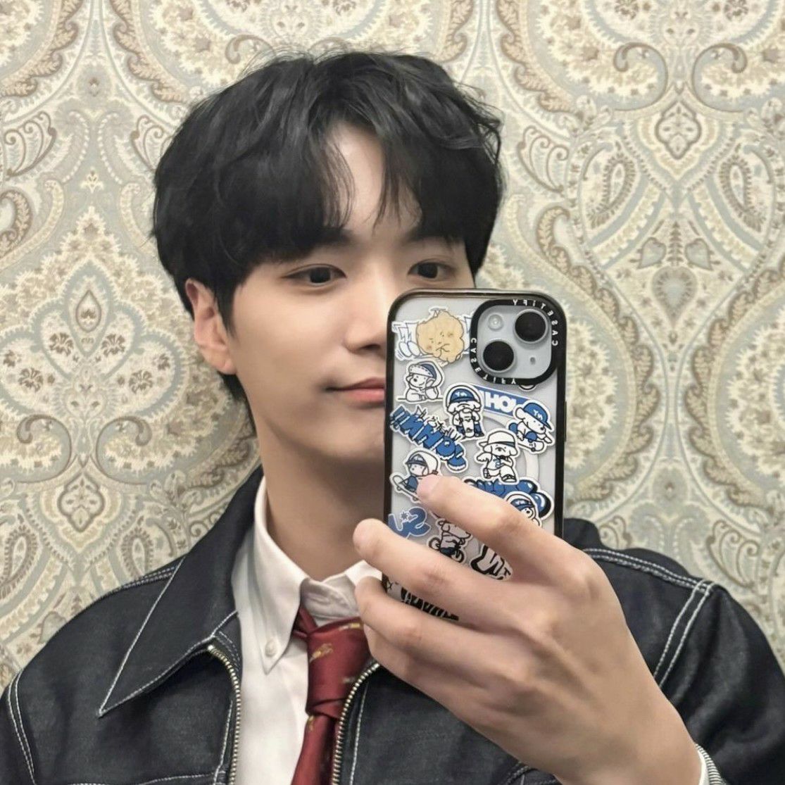 Latest photo of Kim Jonghyeon