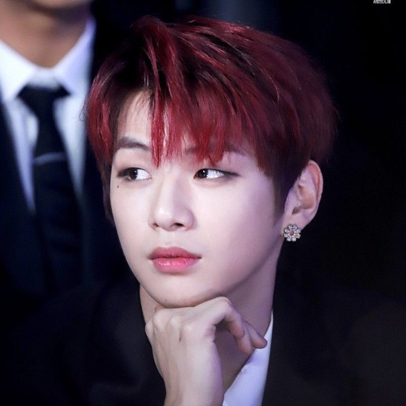 강다니엘의 비하인드 컷
