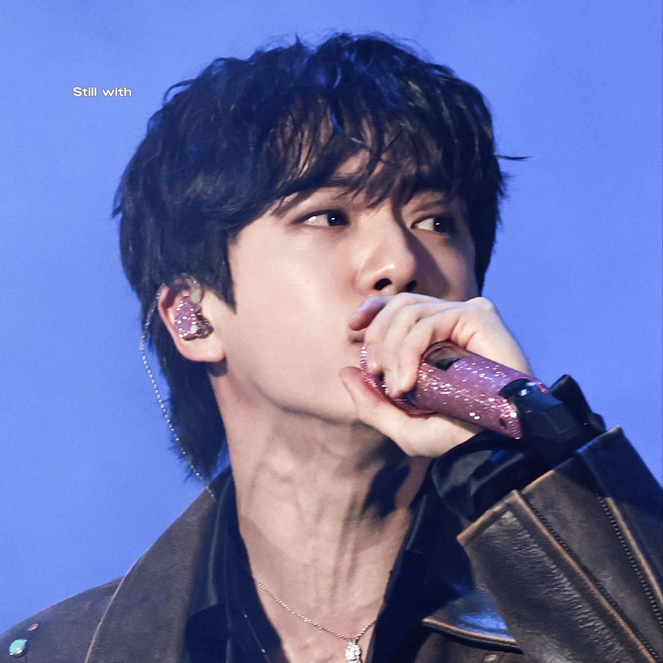 Foto aktivitas terbaru Jin (BTS)