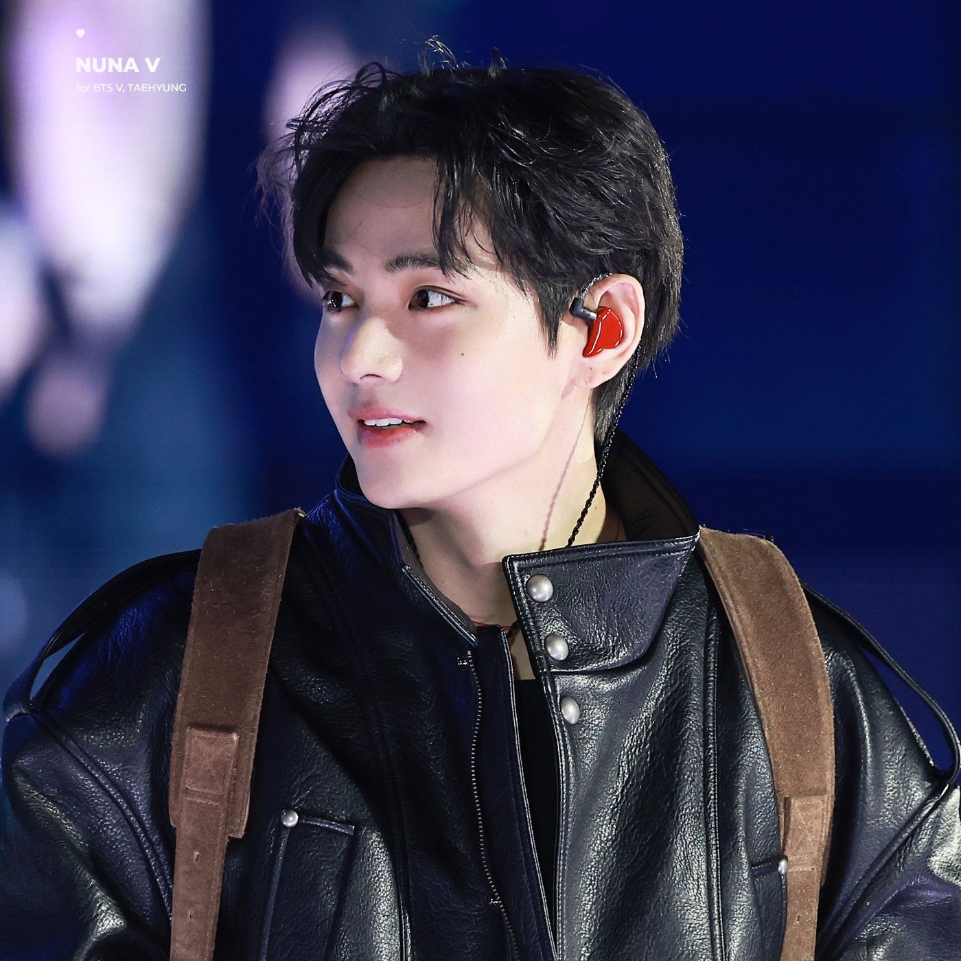 뷔 (방탄소년단)의 최신 사진