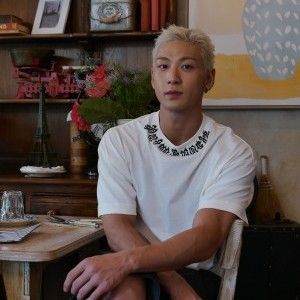 Behind-the-scenes cut of Baekho