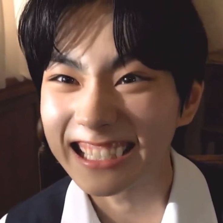 Latest photo of Jungwon (ENHYPEN)