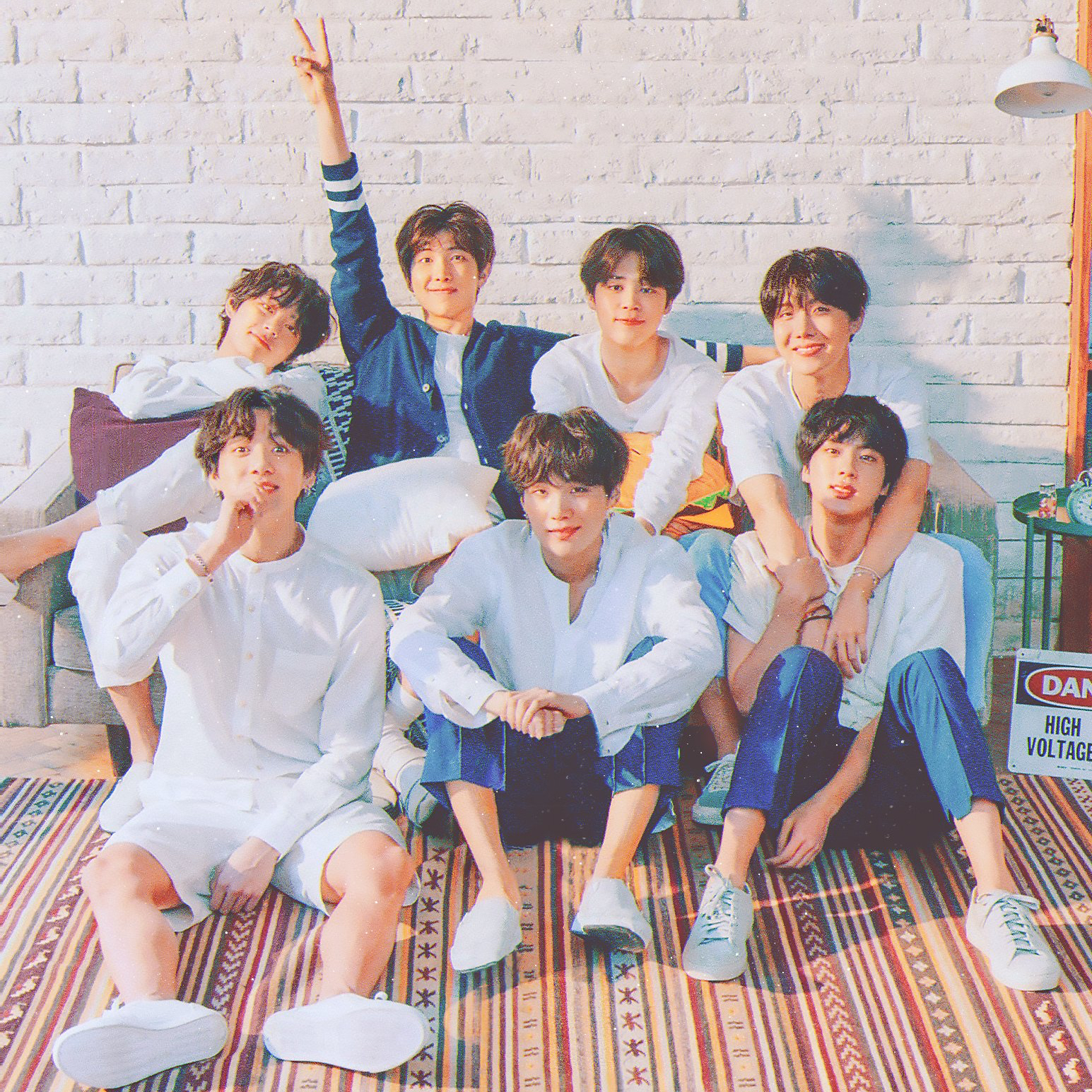 Behind-the-scenes cut of BTS