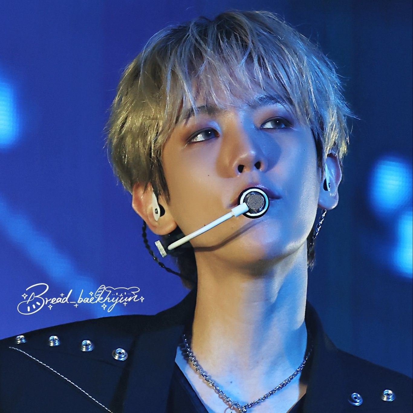 伯贤 (EXO)粉丝拍下的瞬间