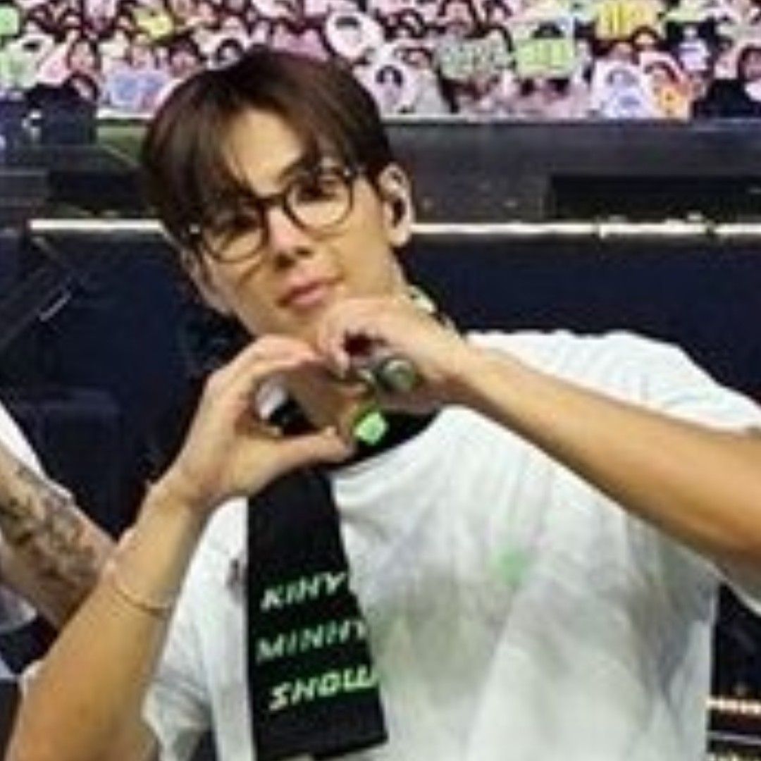 A moment captured by Shownu (MONSTA X)'s fan