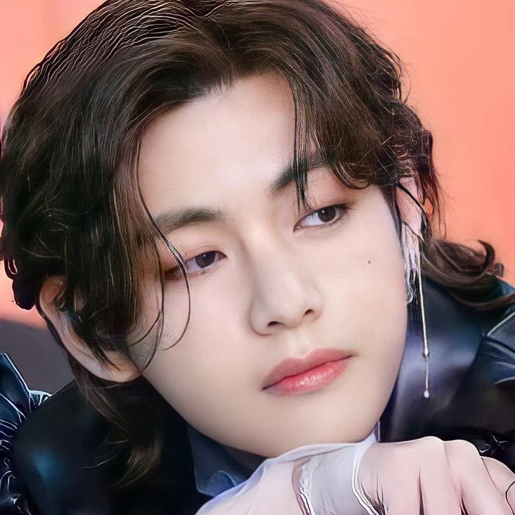 Recent activity shot of V (BTS)