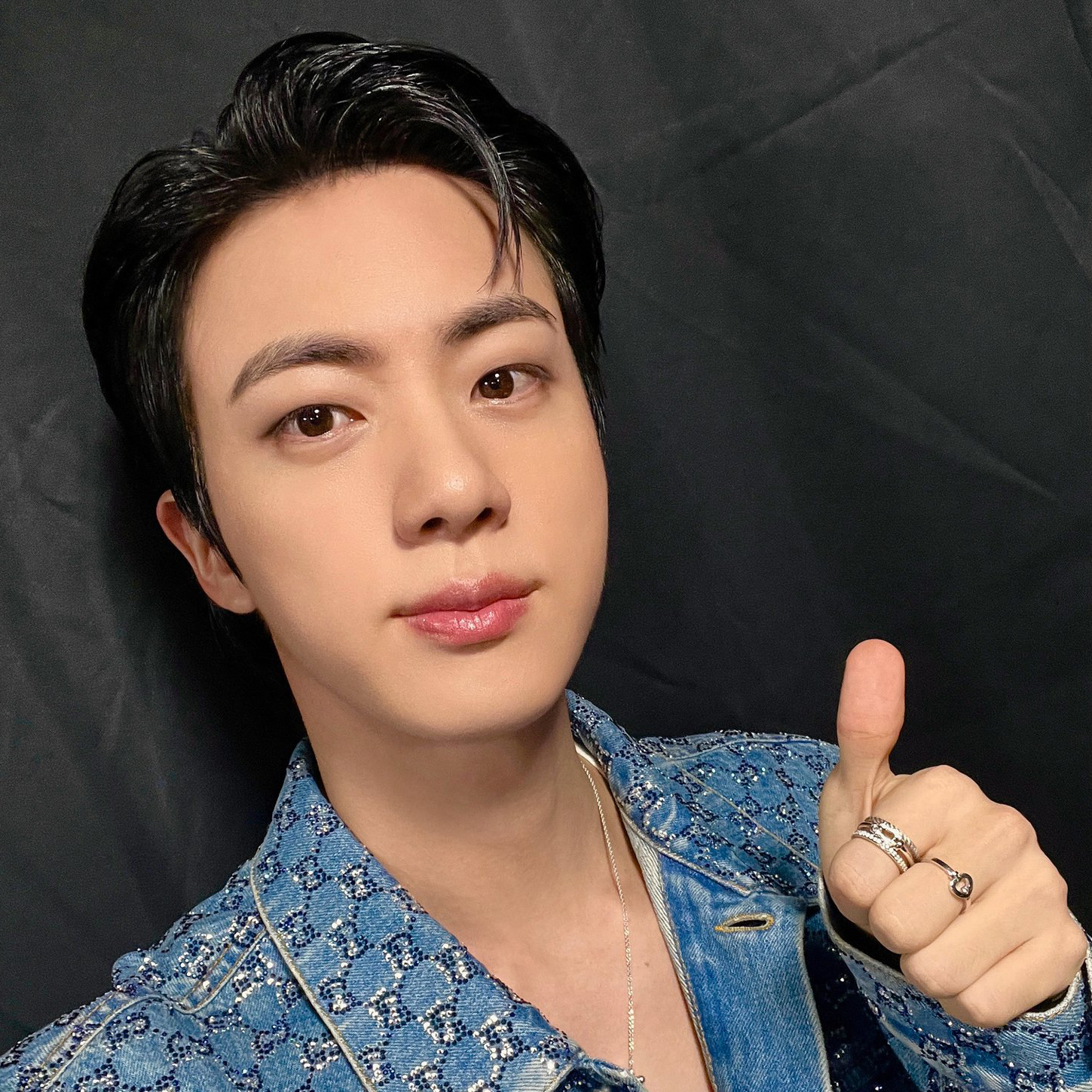 Behind-the-scenes cut of Jin (BTS)