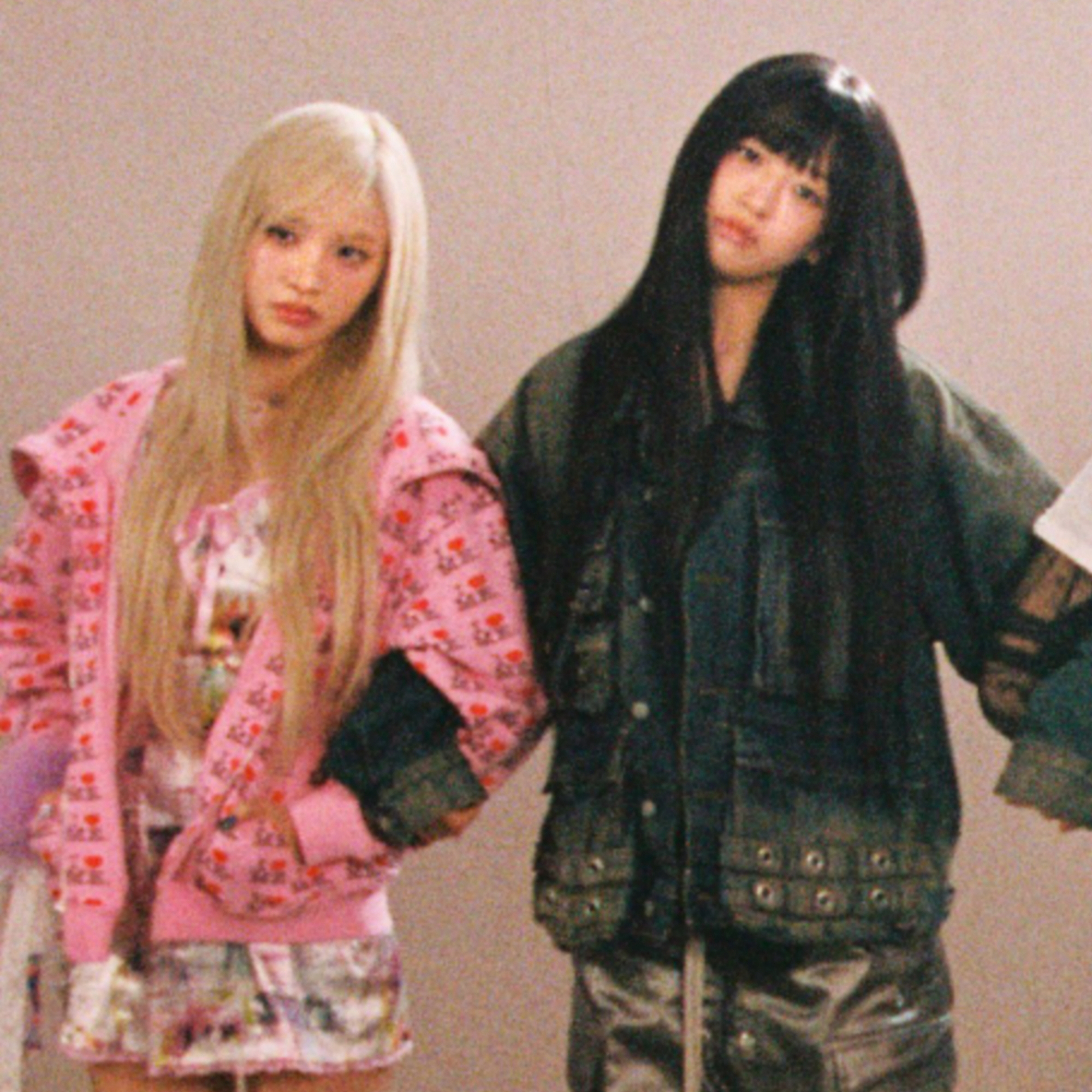 Behind-the-scenes cut of IVE