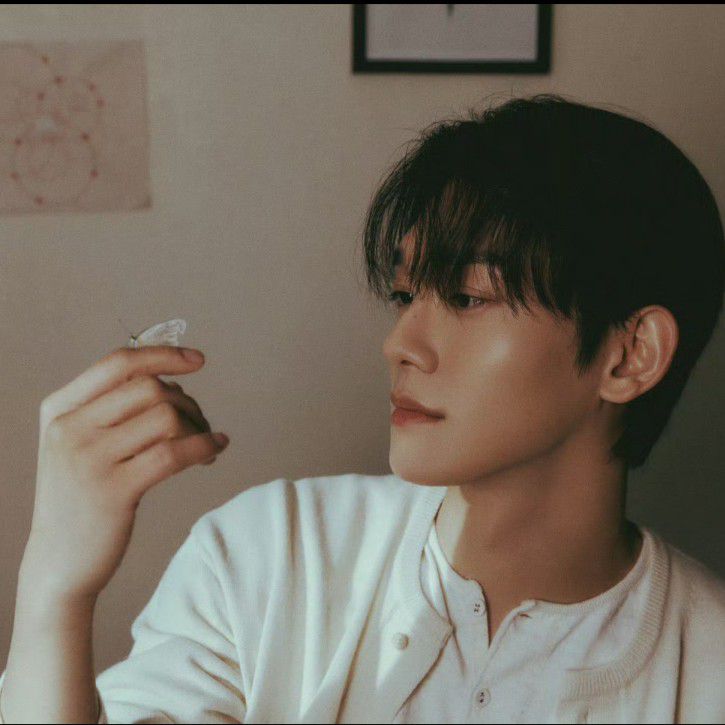 Latest photo of Chen (EXO)