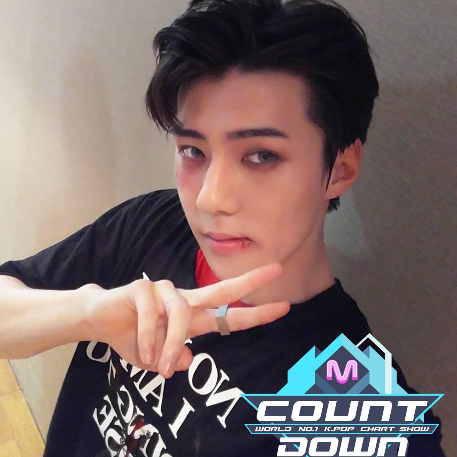 Recent activity shot of Sehun (EXO)