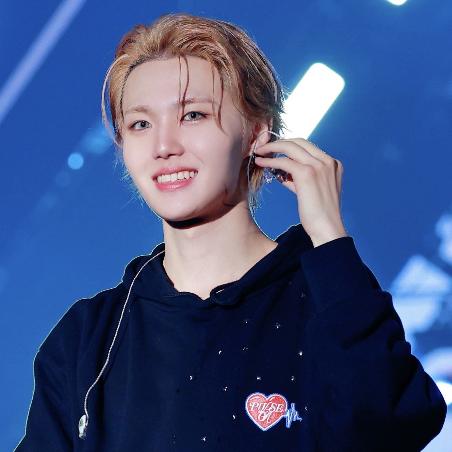 A moment captured by Doyoung (TREASURE)'s fan