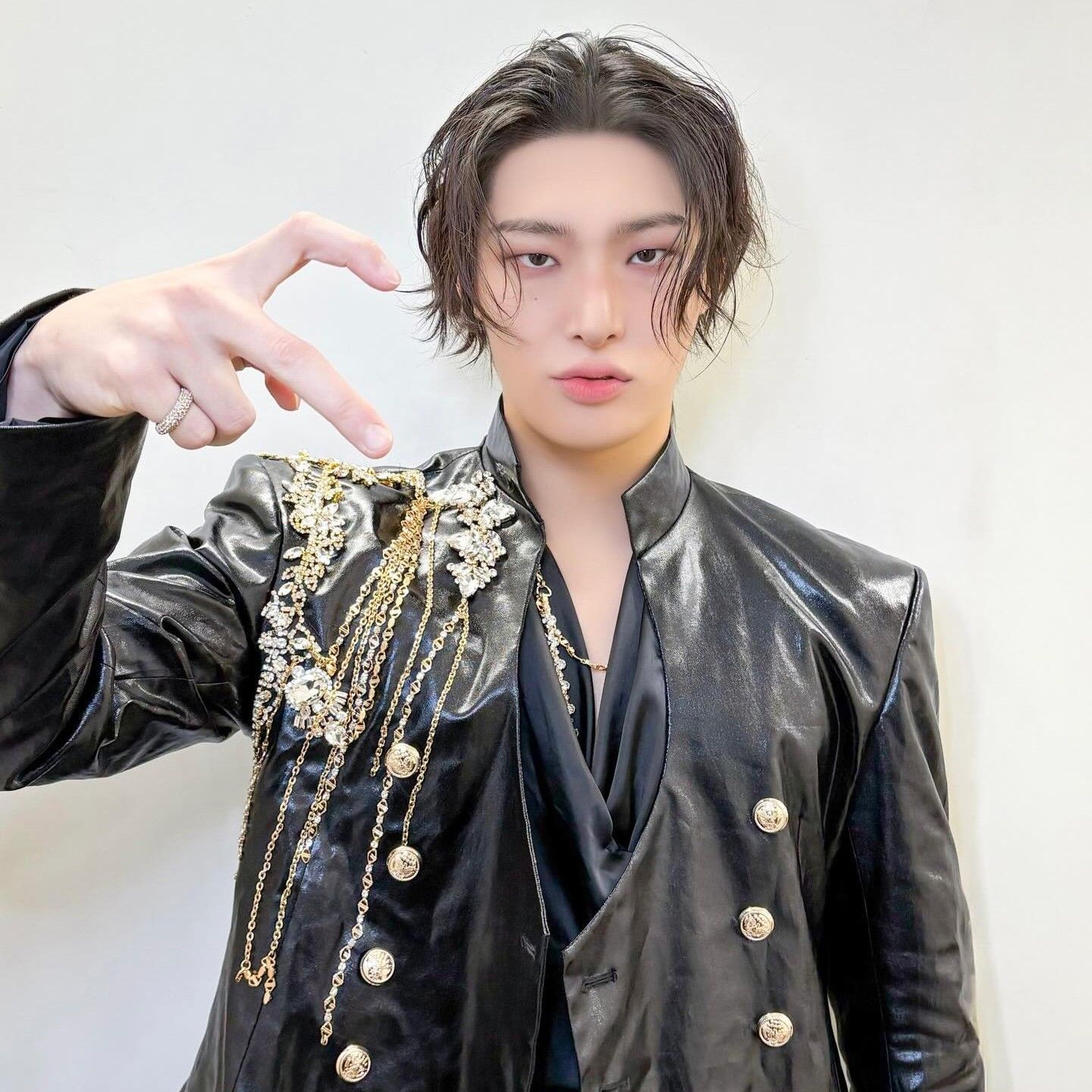 Behind-the-scenes cut of Mingi (ATEEZ)