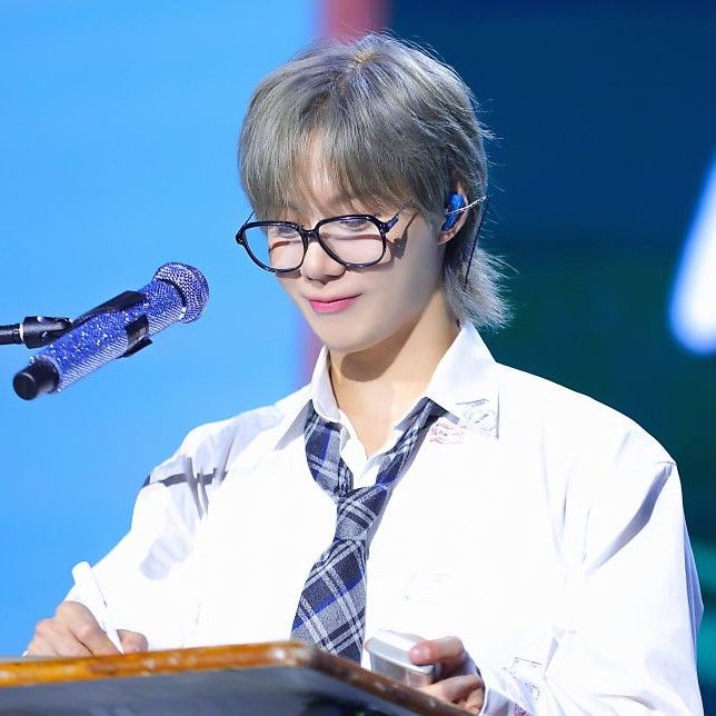 Behind-the-scenes cut of Taemin (SHINee)