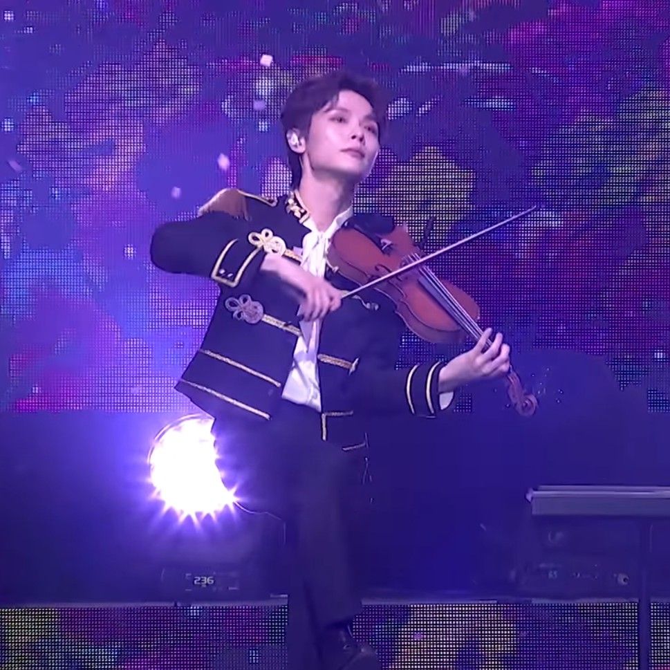 Latest photo of Shin Yechan (LUCY)