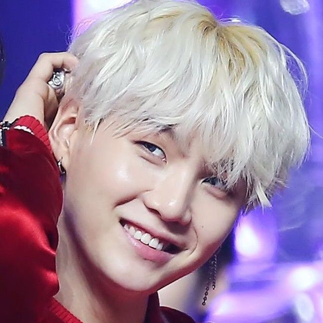 Latest photo of SUGA (BTS)
