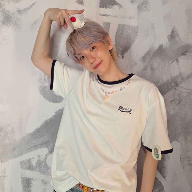 A moment captured by Baekhyun (EXO)'s fan