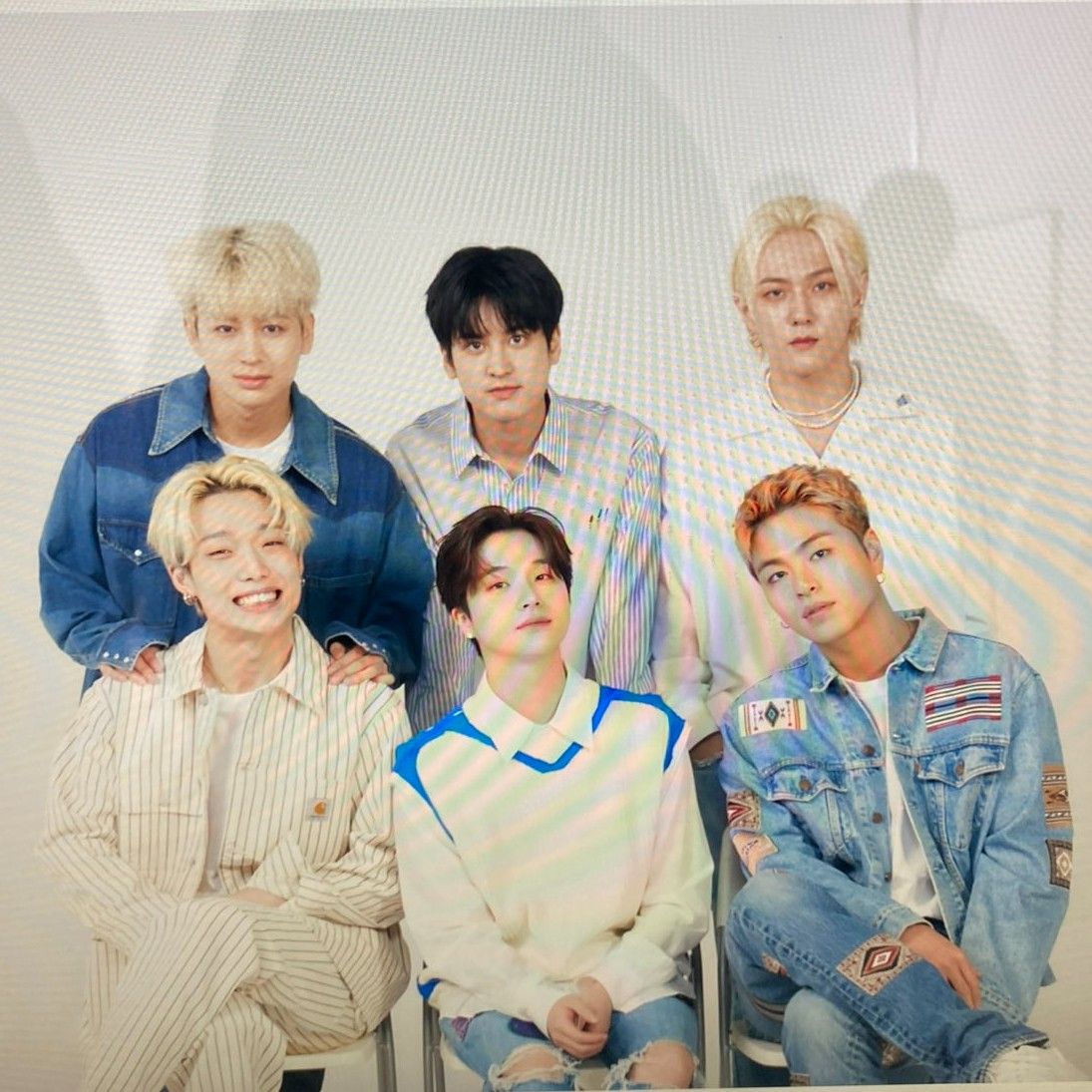 iKONの舞台裏ショット