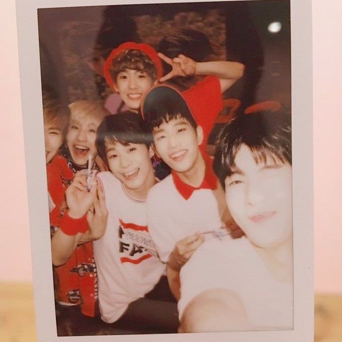 ASTRO的最新活动照片