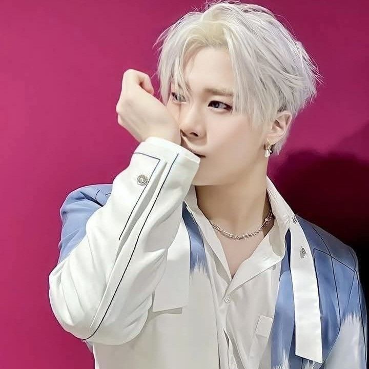 Behind-the-scenes cut of Moonbin (ASTRO)