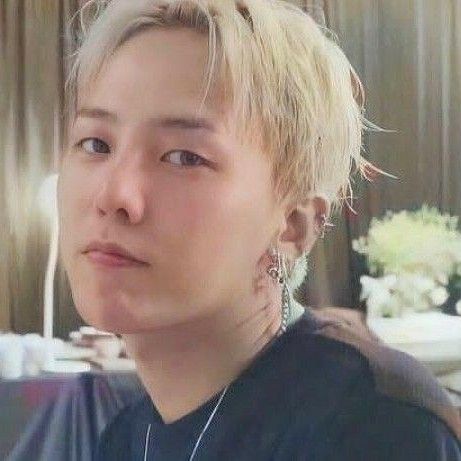 G-DRAGON (BIGBANG)的最新照片