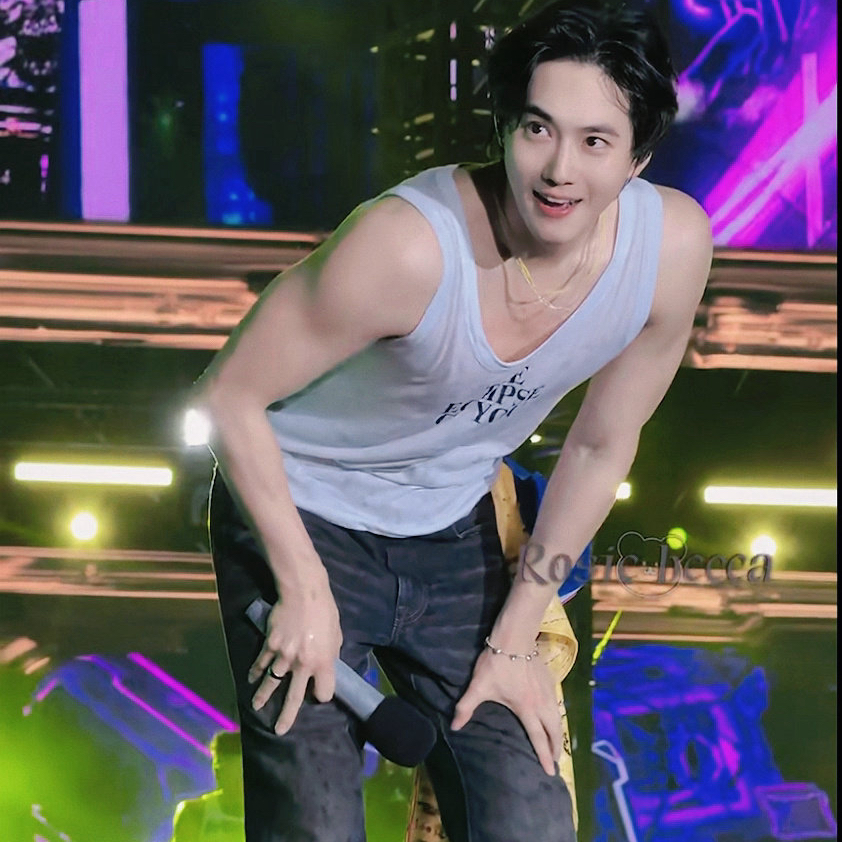 Momen yang diabadikan oleh penggemar Suho (EXO)