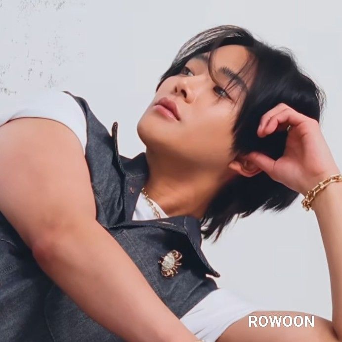 A moment captured by Rowoon's fan