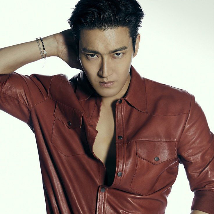 Behind-the-scenes cut of Siwon (Super Junior)