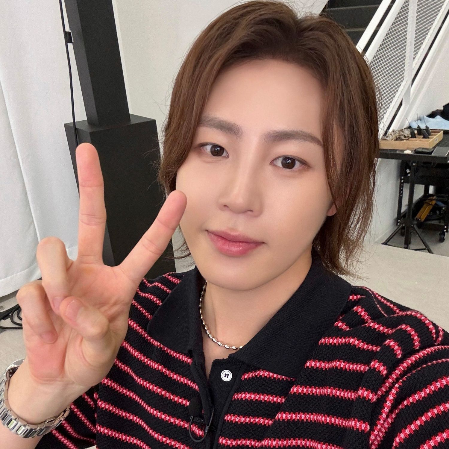 Behind-the-scenes cut of Ha Sungwoon