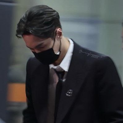 Latest photo of Lay (EXO)