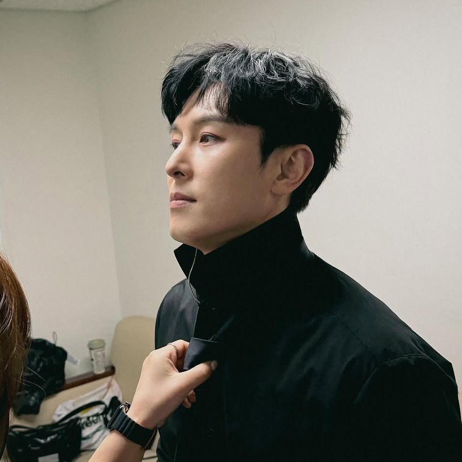 Latest photo of Kim Dongwan (SHINHWA)