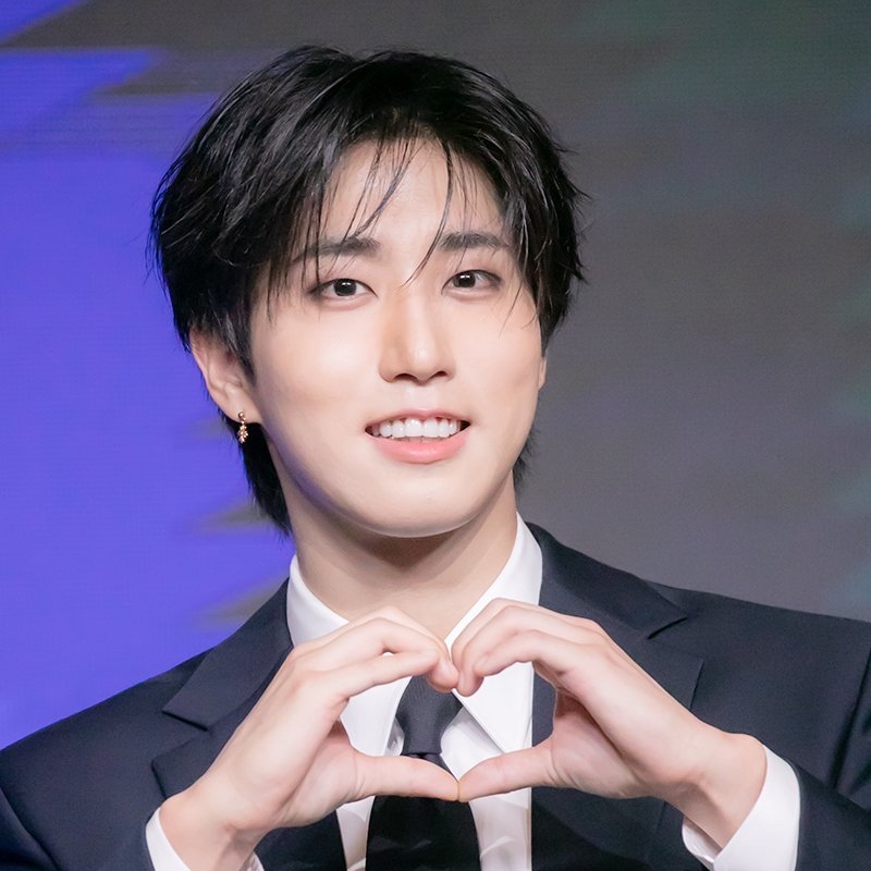 Latest photo of HAN (Stray Kids)