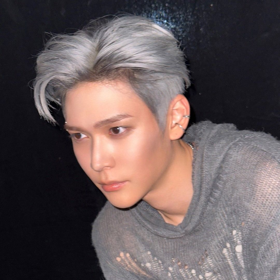 Recent activity shot of Eunseok (RIIZE)