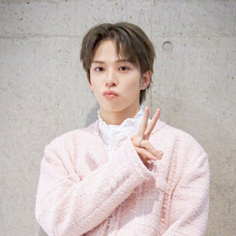 Foto aktivitas terbaru TREASURE