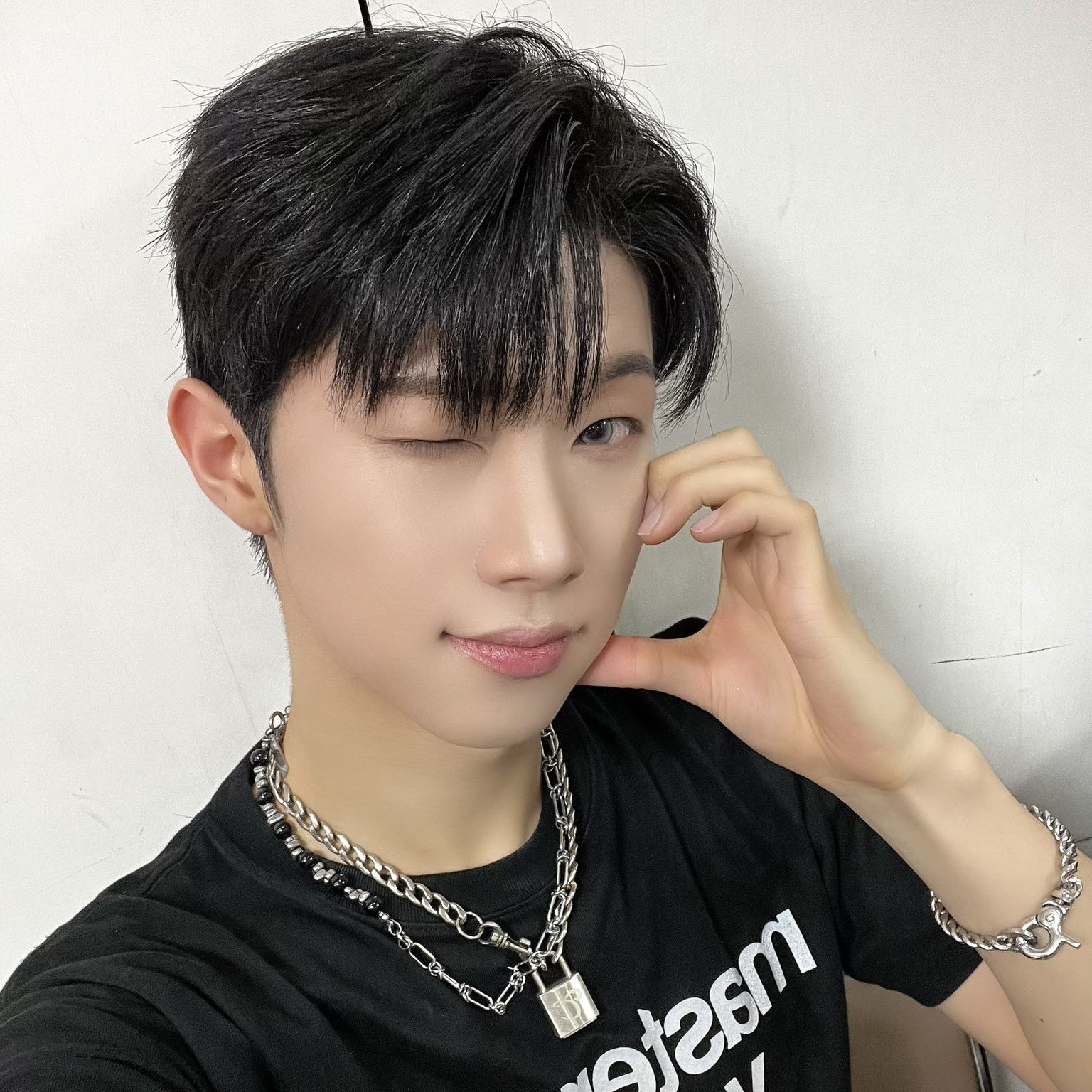 Latest photo of Hyunwoo (Xikers)