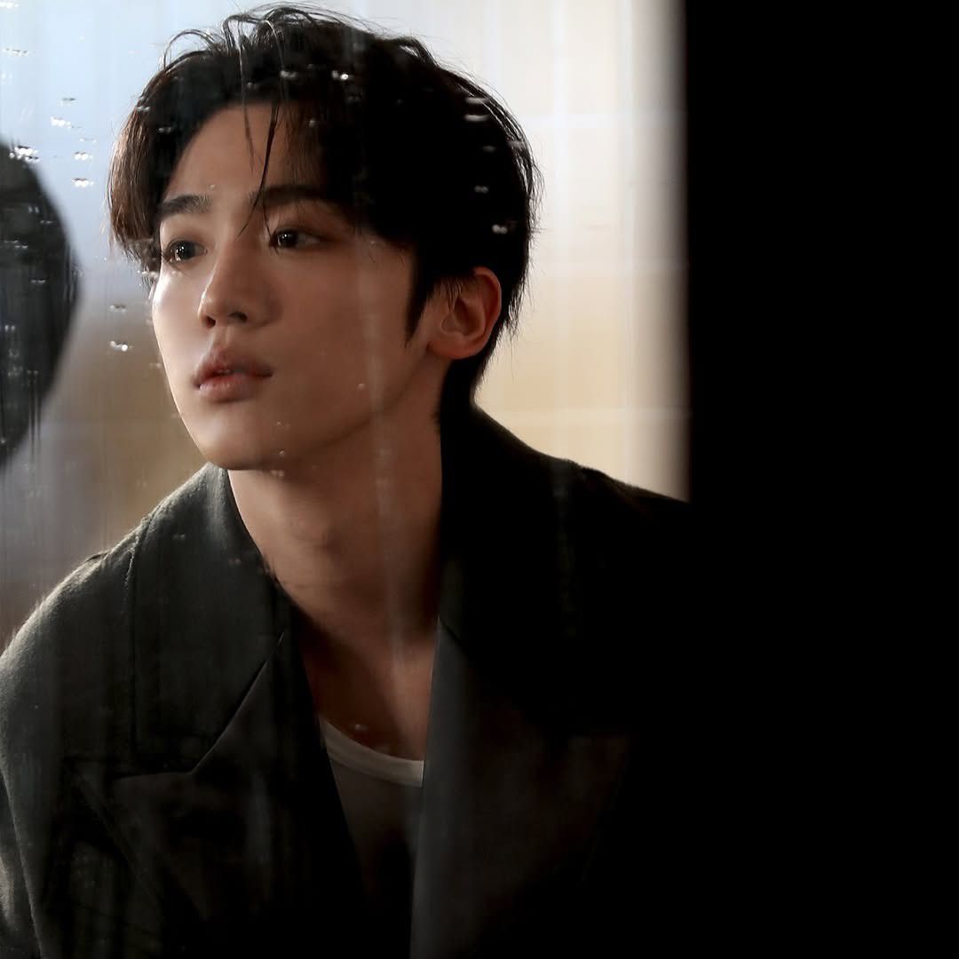 Behind-the-scenes cut of Kim Yohan (WEi)