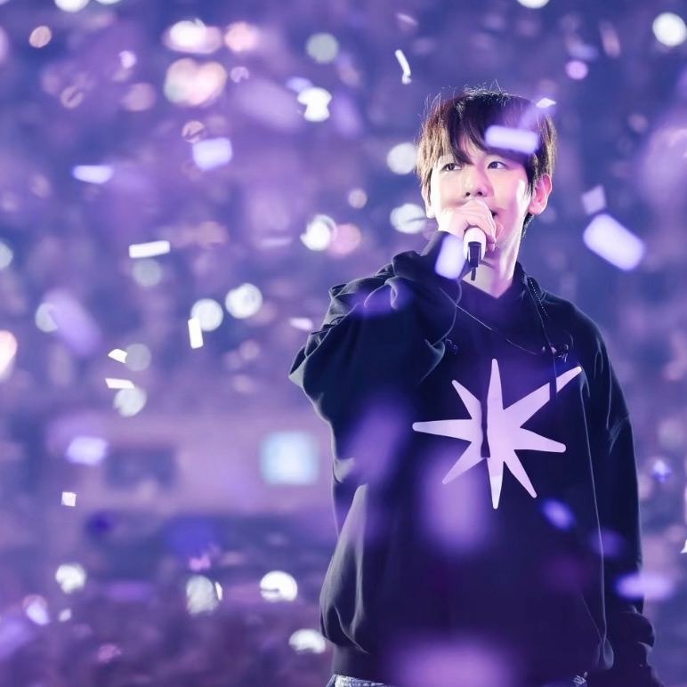 백현 (EXO)의 비하인드 컷