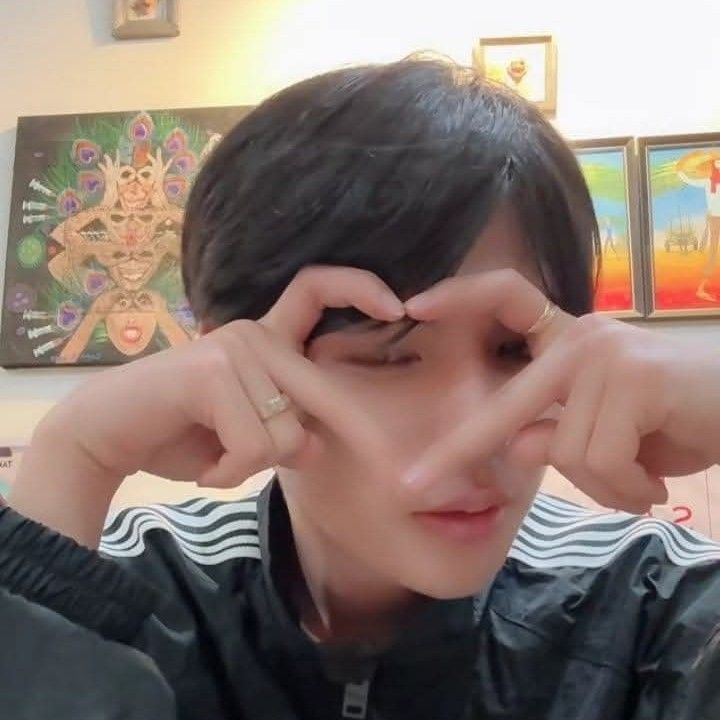 Behind-the-scenes cut of Kim (HORI7ON)