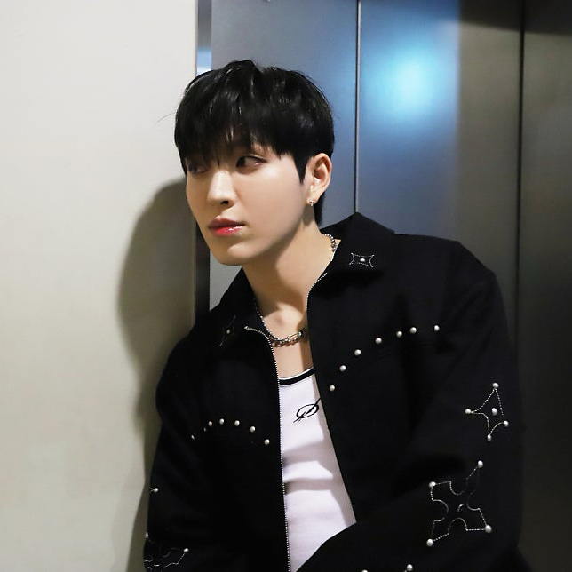 Behind-the-scenes cut of HEECHAN (DKB)