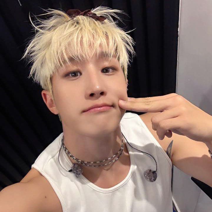 Foto aktivitas terbaru ASTRO