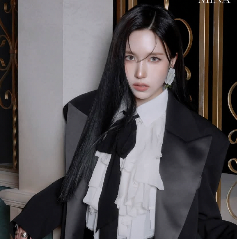 Latest photo of Mina (TWICE)