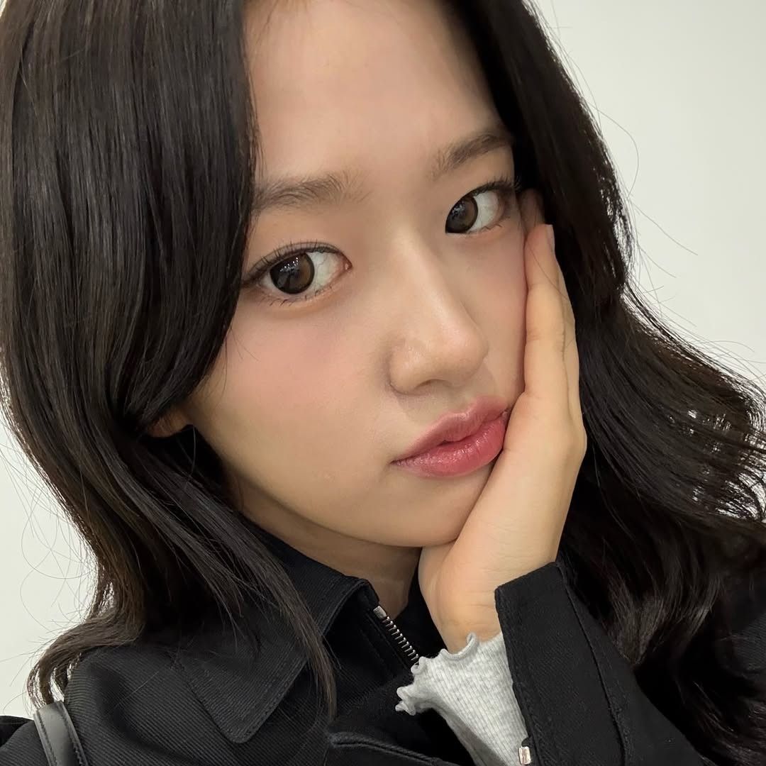 アン・ユジン (IVE)の舞台裏ショット