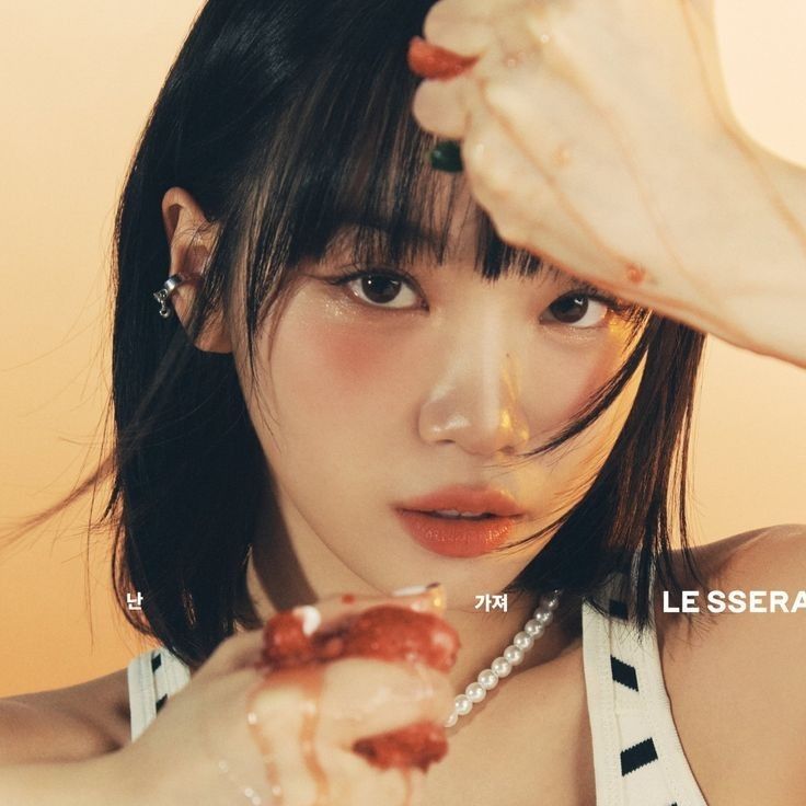 Recent activity shot of Kim Chaewon (LE SSERAFIM)